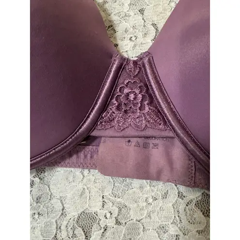 Bali Lot Of 3 Womens Bras, Vanity Fair And , 38DD, 2 wireless, 1 wired