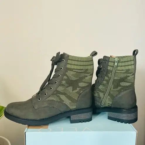 Life Stride Knockout Lace-Up Combat Boot, Comfort Boot, Green Olive, Size 8, NWT