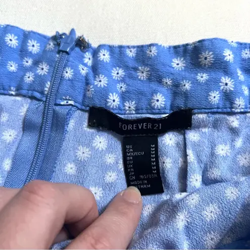 Forever 21  Light Blue White Floral Daisy Mini Tiered Skirt Size M