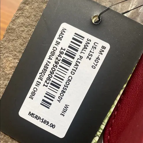 Badgley Mischka NWT Burgundy Wine Small Pleated Crossbody Bag by chain strap