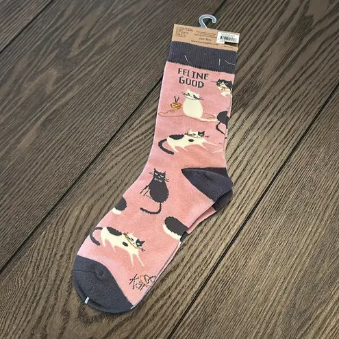 Karma Feline Good Cat Crew Socks OS New Pink