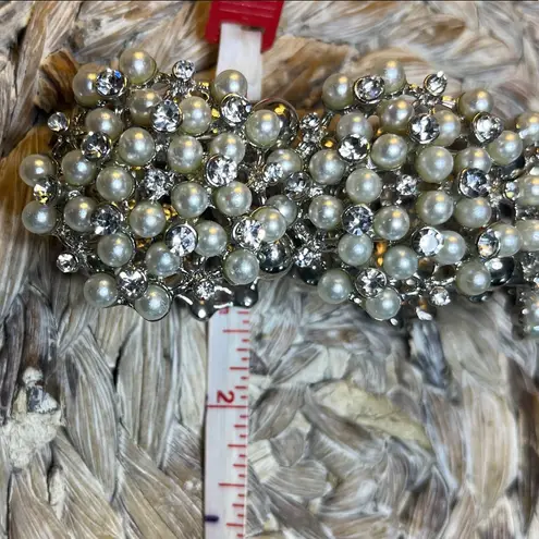 Vintage Silver Tone and Faux Pearl Stretch Cuff Bracelet