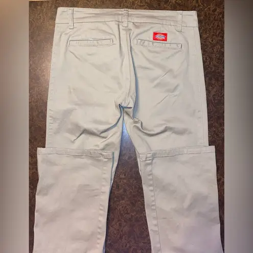 Dickies women's khaki twill pant - size 9