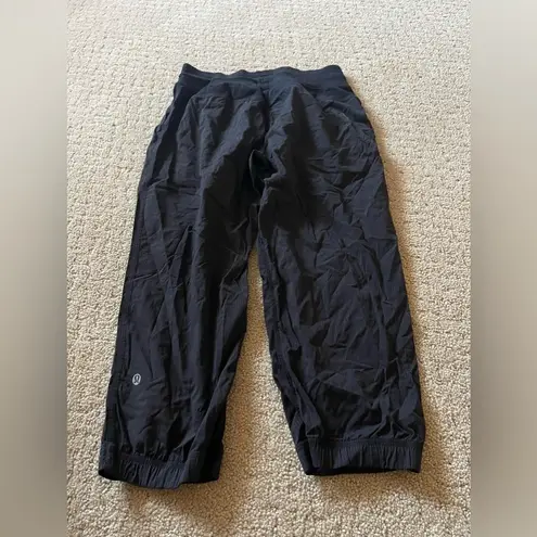 Lululemon Dance Studio Black Cropped Pants Size 4 Bin 187