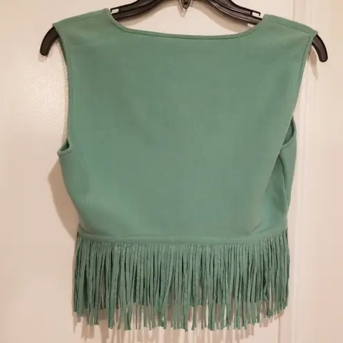 BCBGMAXAZRIA 💕💕 Aqua Fringe Crop Top