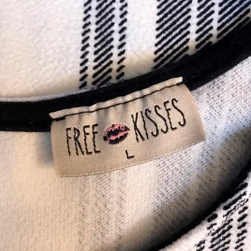 Free Kisses -Black & White Checkered Blouse