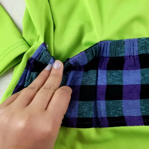 Pearl Izumi Green 1/4 zip cycling Shirt Size Medium EUC