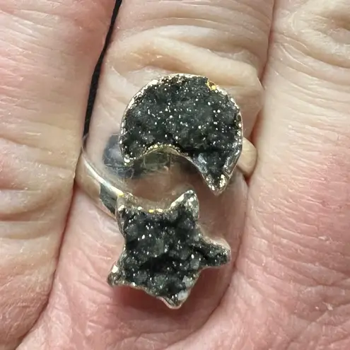 The Moon Druzy stone/star ring