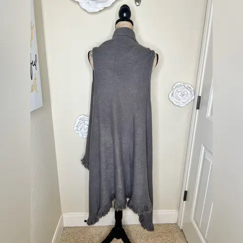 NTM: Cascade Duster Gray Fringe Vest Perfect for Layering
Size OS