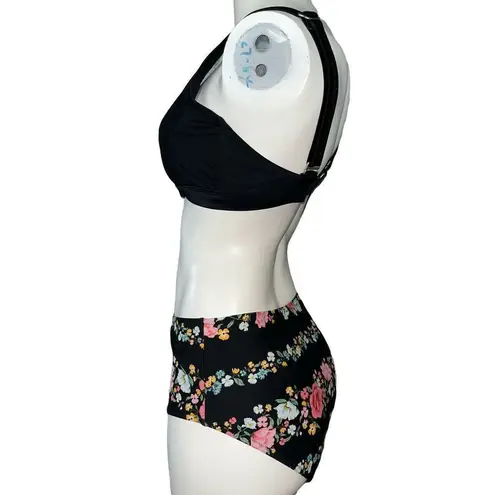 Old Navy  bikini black top with floral bottom Sm bottom Med top