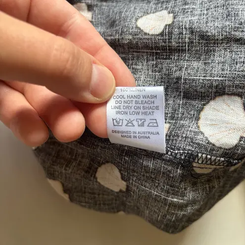 Kivari Women's Frida Linen Short Seashell Print Grey Drawstring Size 8 Beach White