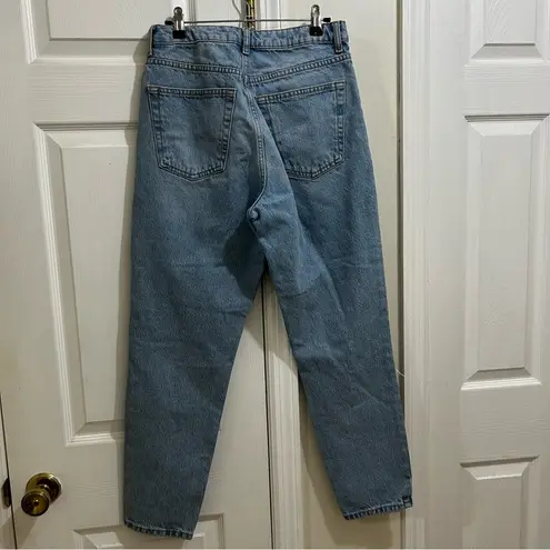 Topshop  Mom Jeans with Distressed Rips at the Knee Size Waist 28