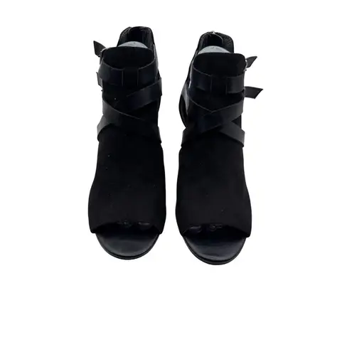 Libby Edelman Size 8 Karla Double Strap Business Casual Peep Toe Sandals