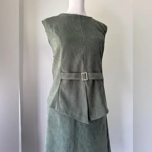 Vintage ‘90s Anna USA Deep Moss Green Sleeveless Blouse + Knee Length Skirt Set Size XL
