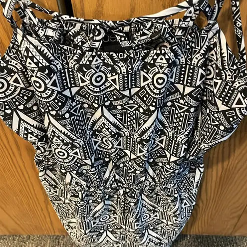 Deb Black and white design strap medium romper with side pockets