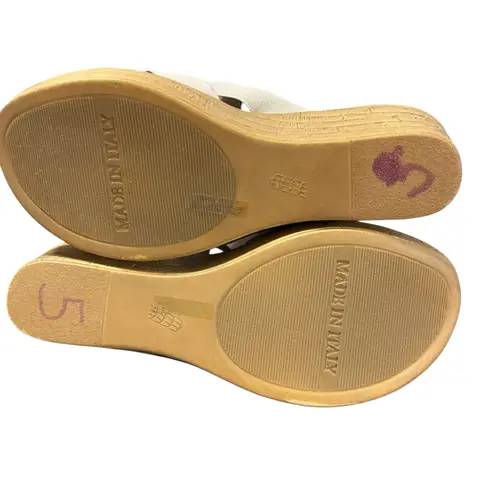 Italian Shoemaker Slip On Wedge Sandals SZ 7 Beige Flex Strap Open Toe Tan