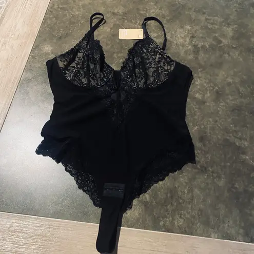 Popilush The Shapewear Bodysuit Deep-V Neck Lace Thong