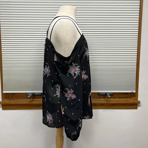 Ro & De NWT Black Strappy Floral Embroidered Open Shoulder Top Size Medium