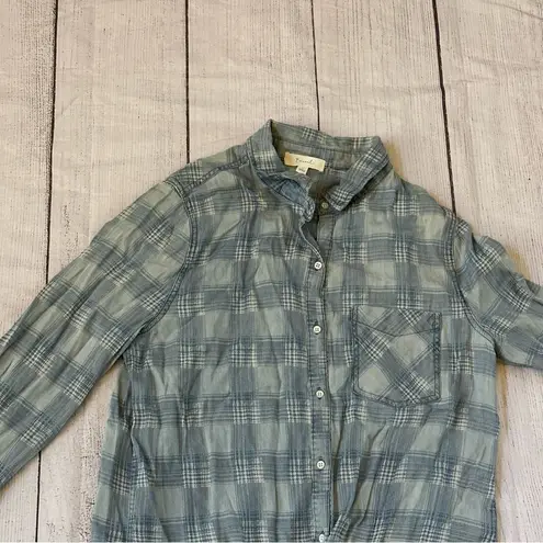 Be cool size large blue plaid long sleeve tie front button shirt