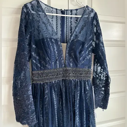 Mac Duggal Long Sleeve Floral Illusion Midnight Navy A Line Gown Size 8 NWT