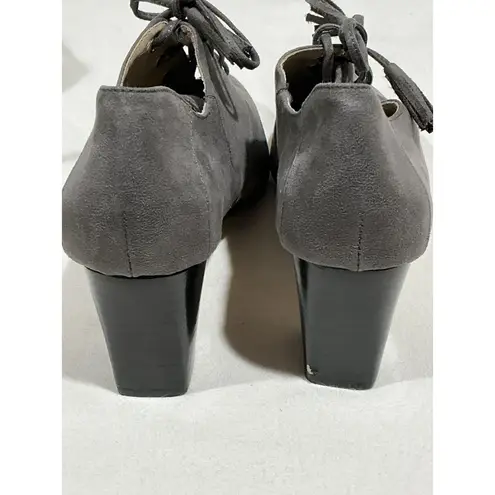 Adrienne Vittadini Womans Gray Suede 6 Pointed Toe Lace Up Shoe Boot Block Heel
