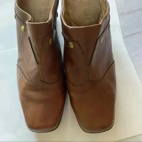 Aerosoles Sawcremento Brown Studded Mules Sz 10.5