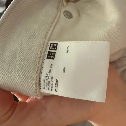 Uniqlo  Women’s 26x32 Cream Straight Jeans