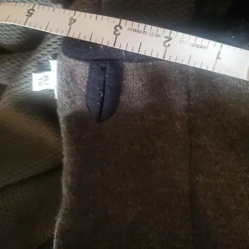 Tilley boiled wool green zip up travel wear, 90’s sweater jacket Size XL