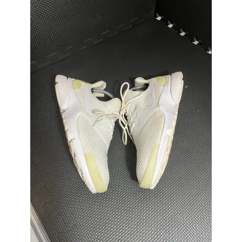 Nike  Air Presto Ultra Flyknit Triple‎ White 910569-101 Sneakers Womens Size 8.5