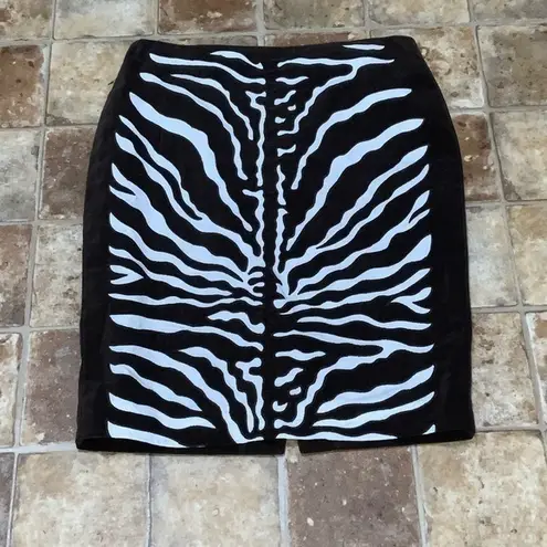 Etcetera  Brown & White Zebra Print Velvet Midi Straight/Pencil Skirt Size 8 - Image 2