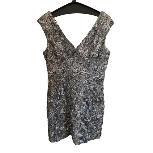 Scarlett Women's Floral Lace Sheath Dress Size 16 Silver Sleeveless V-Ne…