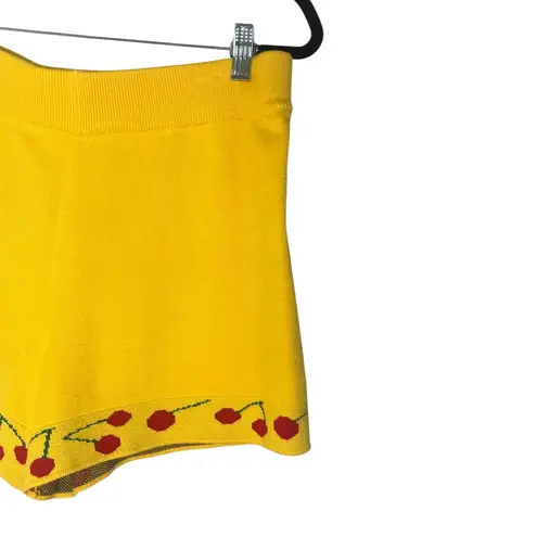 Nuuly Says Gah! Battenberg Cherry Shorts size M/L Yellow