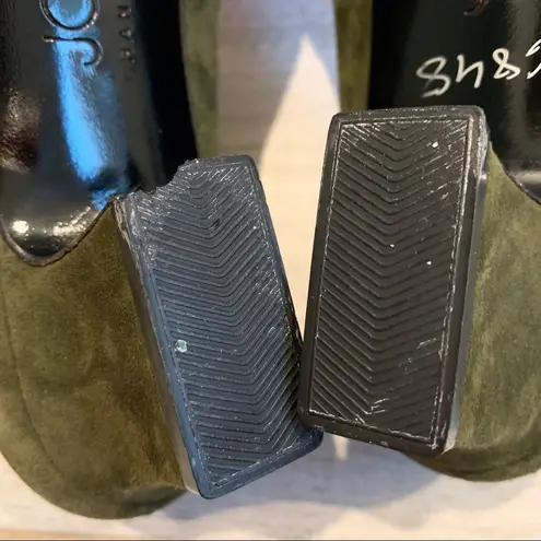 Joan & David Vintage Suede Pumps