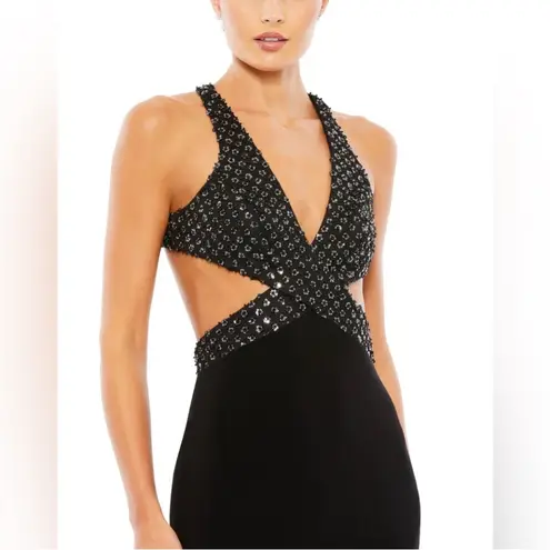 Mac Duggal NWT 68166 Size 8 Black Floral Sequined Criss Cross Bodice Gown