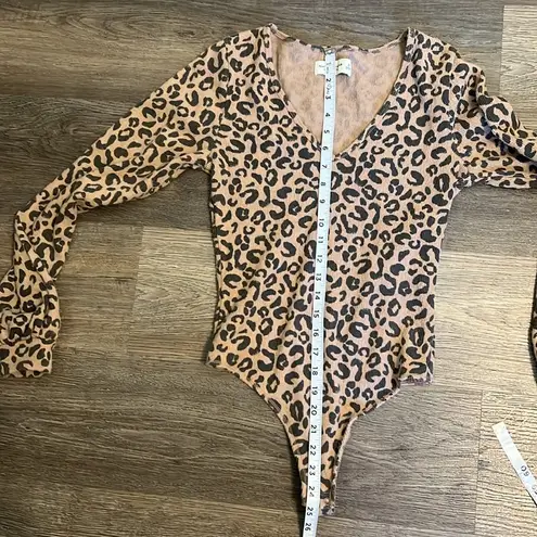 Abercrombie & Fitch  Soft A & F Cozy  Leopard Print Long Sleeved Bodysuit Small