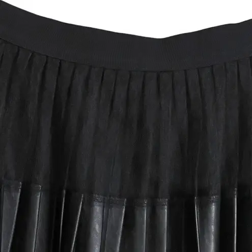 Lane Bryant  Pleated FX Leather Black Skirt With Lace Trim, Women’s Size 26/28