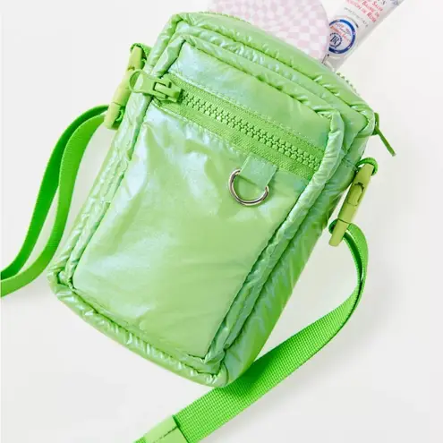 Urban Outfitters  Bryn Puffy Nylon Crossbody Bag NWT - Green