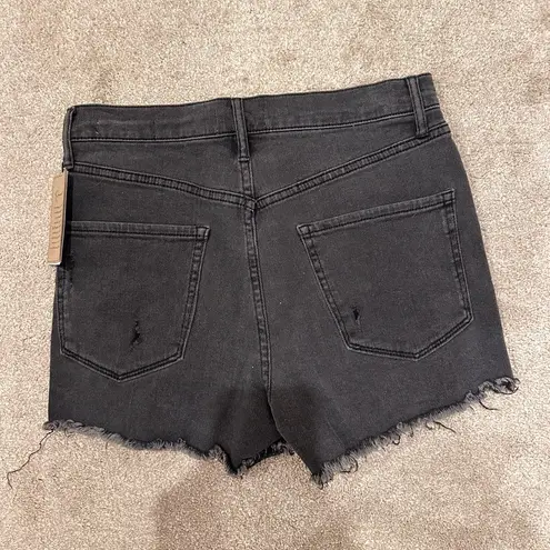 Jessica Simpson  Black Jean Shorts🩶