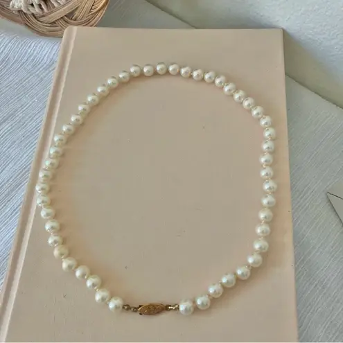 American Vintage Vintage “Zillah” Ivory Pearl Necklace 18” Gold Tone Marquis Fishhook Classic