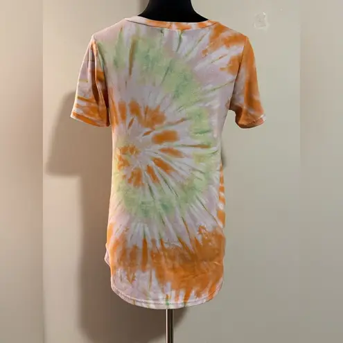 EUC Sweet Lovely by Jen Orange, Pink, and Green Spiral Tie Dye Tee size small Orange