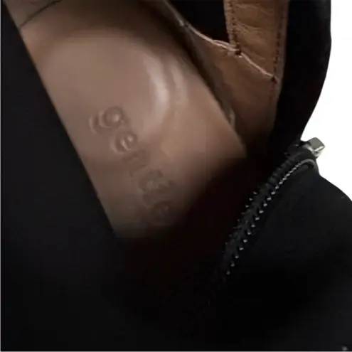 Gentle Souls EUC Ella Stretch Calf Boots
Black Size 6.5 Retail $249.00