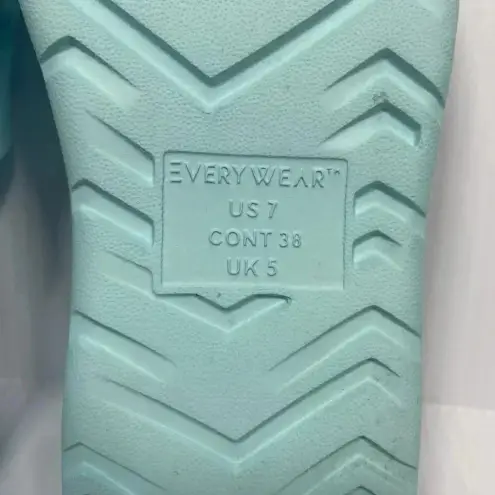 Totes Everywear Turquoise Cushioning Comfort Slip On Beach Sandals Size US 7 Blue