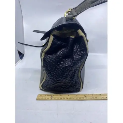 Saint Laurent Muse Two Ysl Embossed Rive Gauge Greenblack Leather Should…