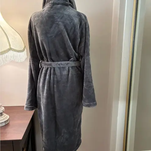 Plush Gray Robe with Faux Fur Collar (One Size)