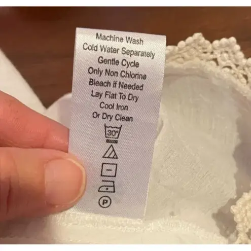 Karyn Seo White Sleeveless Button Up Blouse‎ Floral Embroidery Lace Trim Large Size undefined