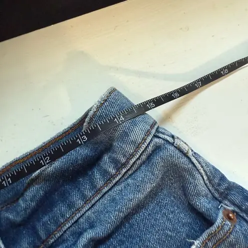 Abercrombie & Fitch  The Mom Short Mid rise  Distressed Style