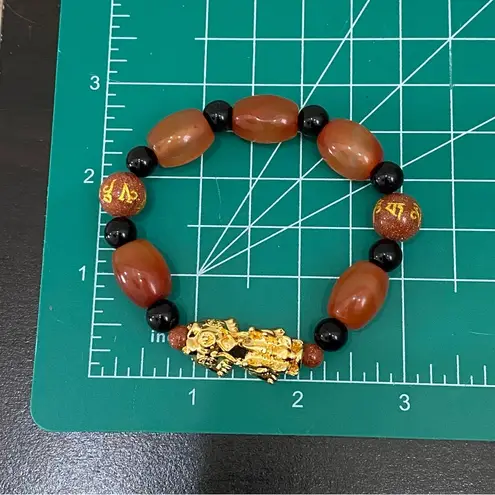 Handmade Natural Agate Carnelian Stone Pi Xiu Fengshui Lucky Stretch Bracelet