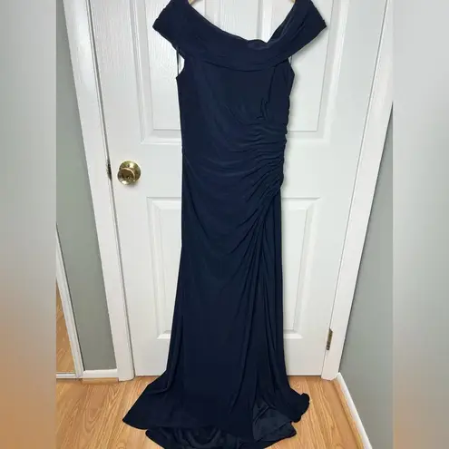 Mac Duggal Womens 26517 Navy Ruched Foldover Off The Shoulder Thigh Slit Gown 6