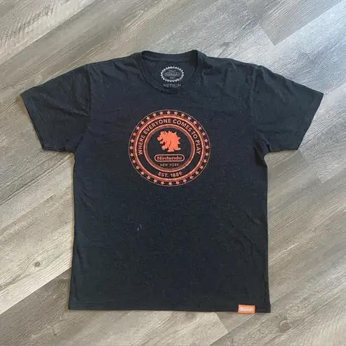 Nintendo Tee Gray Orange Medium Unisex Soft Casual Gamer