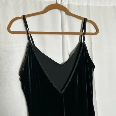 Valerie Stevens Valerie Steven’s Black Crushed Velvet V Neck Slinky Low Back Knee Length Dress L